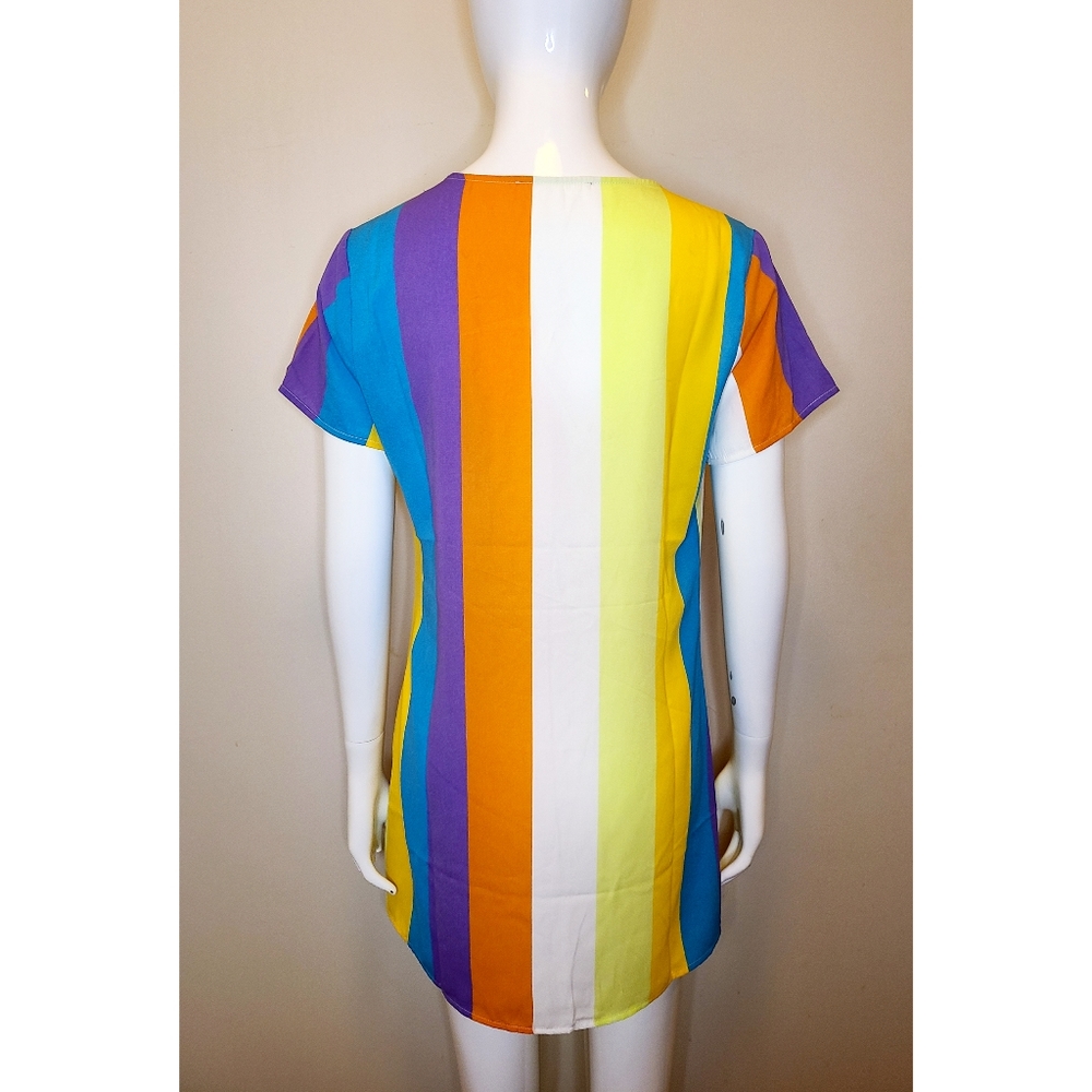 Colorblock Top - Picture 2 of 2